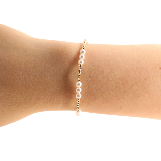 ILY Pearl Bracelet in Gold: Standard 6.75 inch