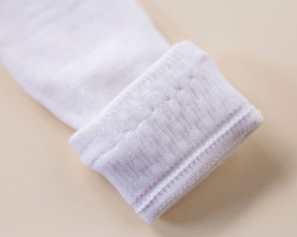 Comfort - White Lace Non-Slip Silicone Grip Baby Socks