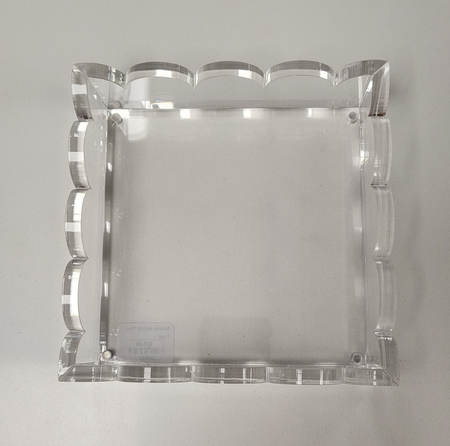 Scallop Acrylic Tray with Magnetic Back