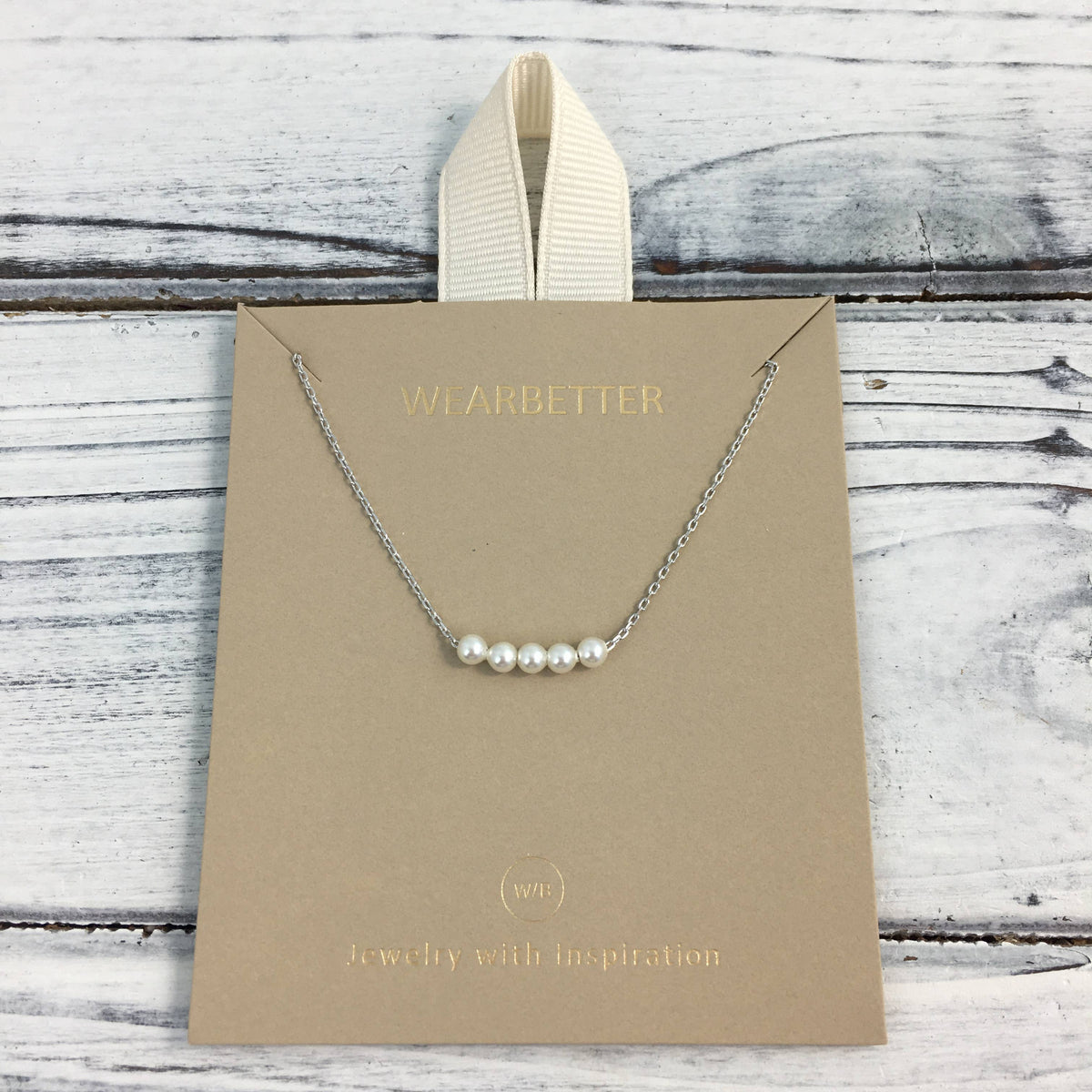 Dainty Five Pearl necklace