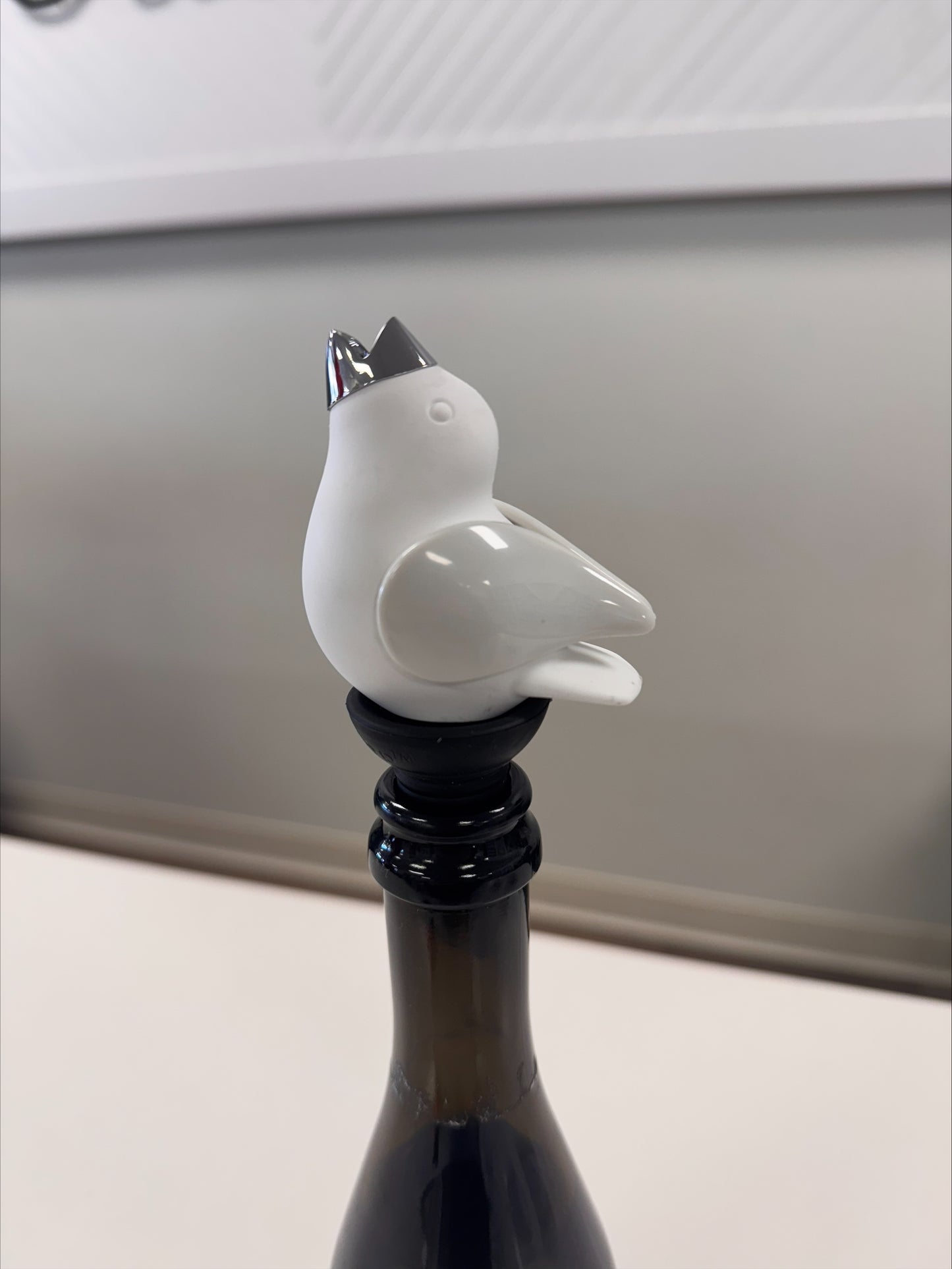 Chirpy Top Wine Pourer