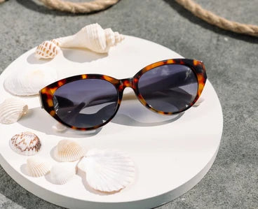 En Route Polarized Sunglasses - Tortoise & White