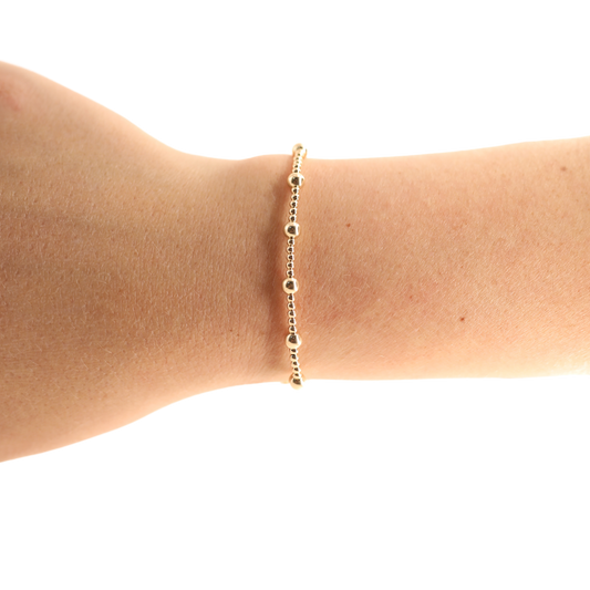 June Bracelet in Gold: Standard 6.75 inch