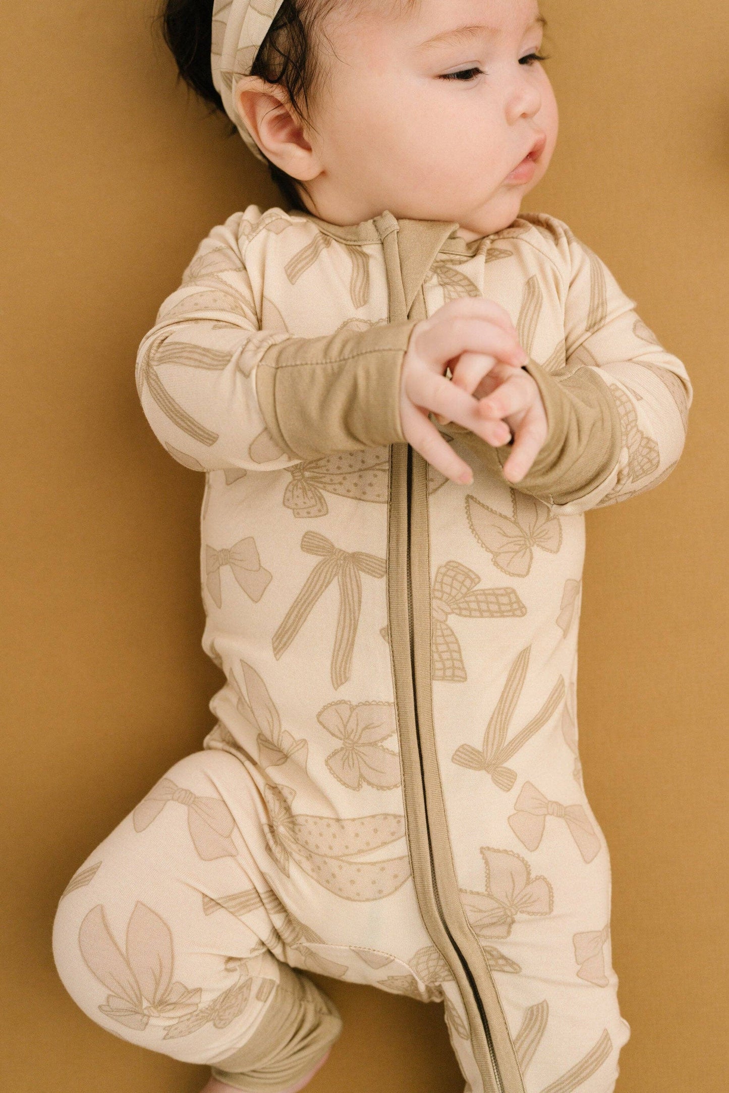 Neutral Bows Bamboo Sleeper
