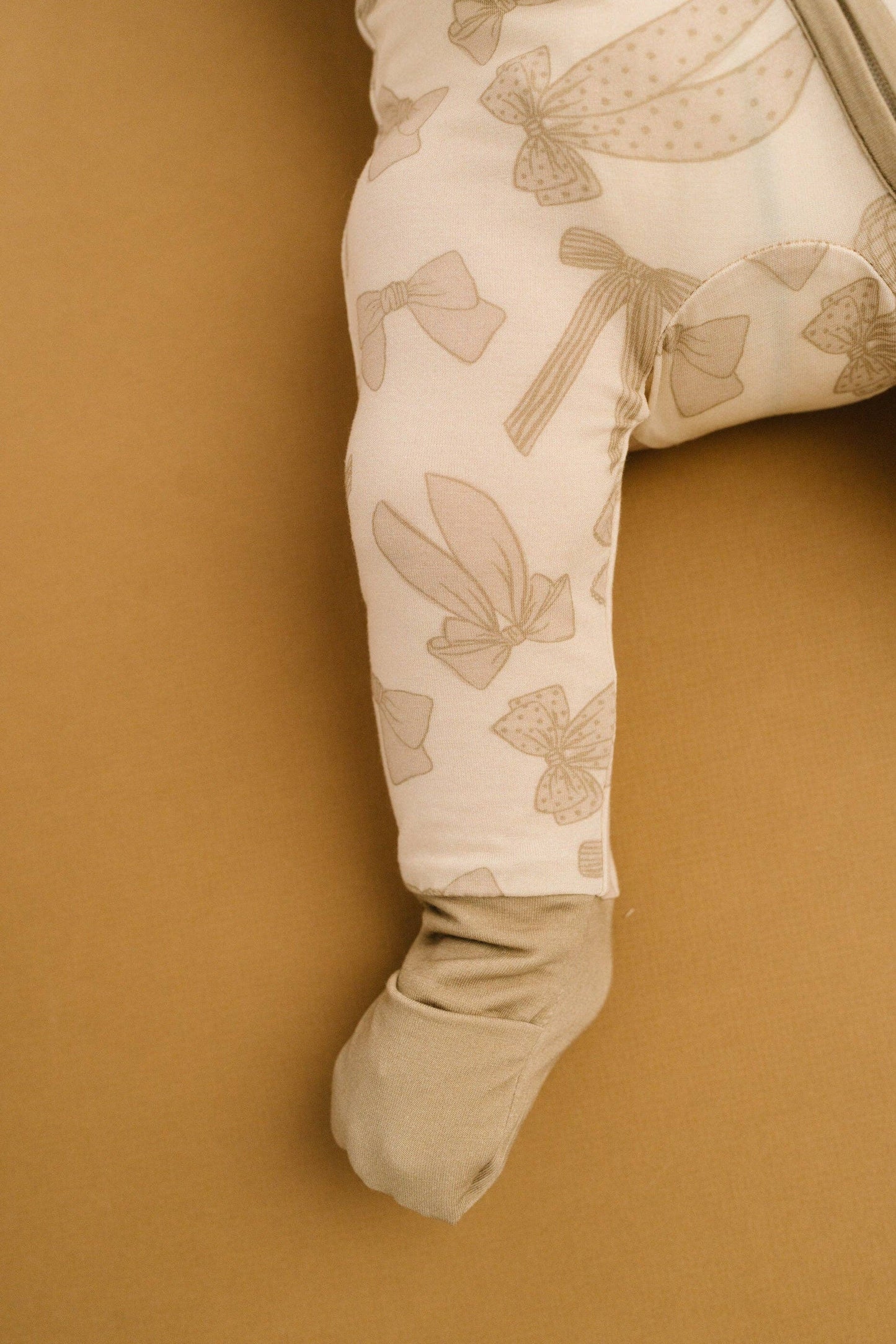 Neutral Bows Bamboo Sleeper